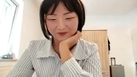 Molly online show from July 28, 3:21 pm