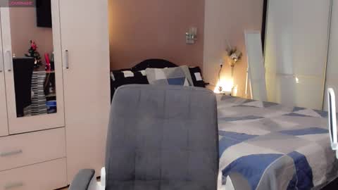 Libby online show from January 6, 10:30 am