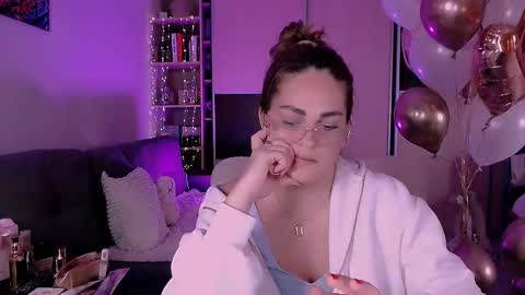 Snapshot of libra_mia chatting on October 8, 5:23 am libra_mia online show from October 8, 5:23 am