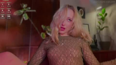  Im online every day except Saturday and Sunday somewhere between 2000 and 0300 UTC3 but its never at the same time  online show from May 20, 10:07 pm