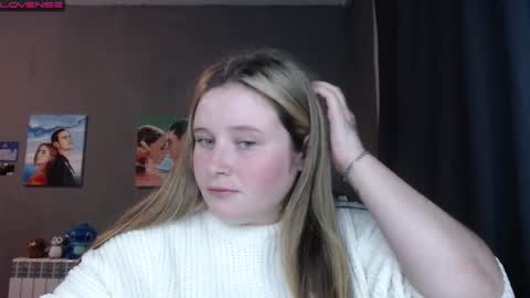 light_lunaa online show from September 19, 3:11 pm