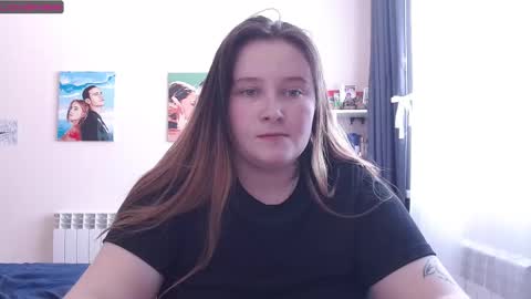 light_lunaa online show from March 3, 7:48 am