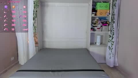         online show from March 3, 11:49 am