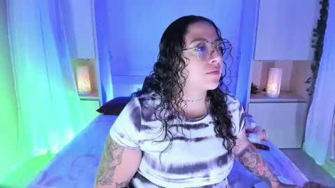         online show from March 25, 11:46 am