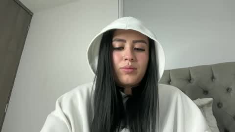 Lina online show from March 4, 5:21 am