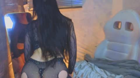 liisa_thompson_ online show from May 30, 1:53 pm