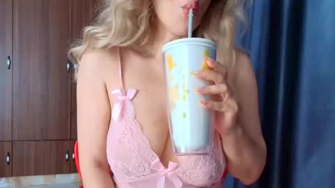 Mia                   Onlyfans link -  online show from March 16, 5:32 am