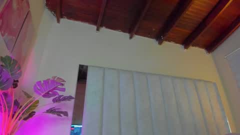 Hanna online show from November 17, 7:36 pm