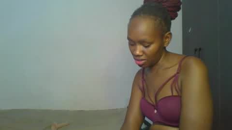 lil_meg online show from February 22, 11:55 am