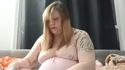 lil_nelli8 online show from January 12, 8:41 am