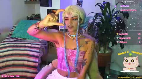 Lila online show from November 8, 5:45 am