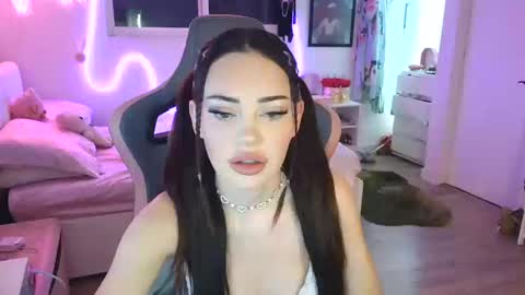 lilbina online show from October 18, 4:15 am