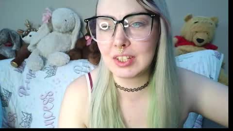 emily ryanson online show from March 18, 10:15 pm