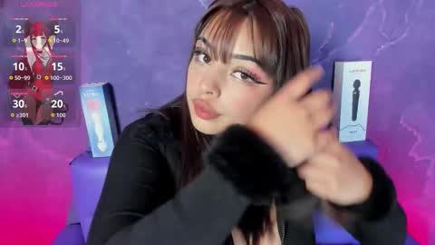 Lili  online show from November 17, 7:14 pm