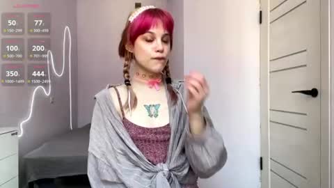 Lili online show from July 27, 9:39 am