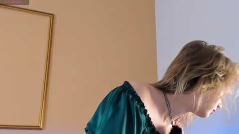 Lilian  online show from June 24, 1:26 am