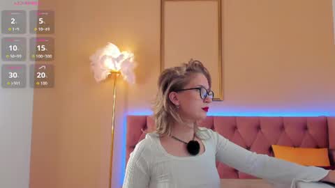 Lilian  online show from July 12, 2:45 am