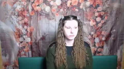 lilianashine online show from February 1, 11:53 am