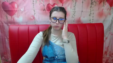 lilianashine online show from April 8, 11:45 am