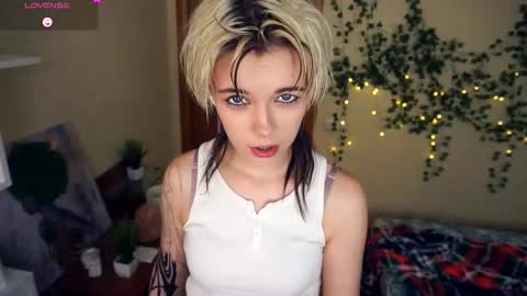 Lilian online show from October 17, 7:22 am