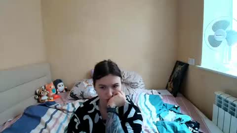 liliawoolf online show from October 11, 1:03 pm