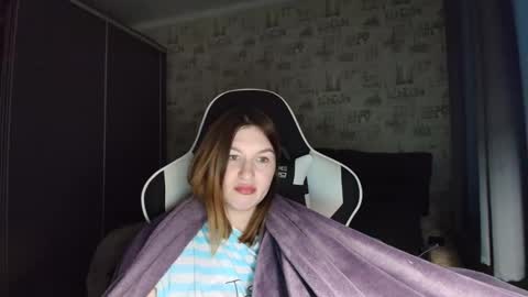 liliawoolf online show from December 1, 12:19 pm