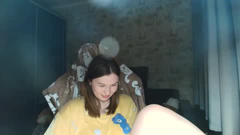 liliawoolf online show from March 6, 6:25 pm