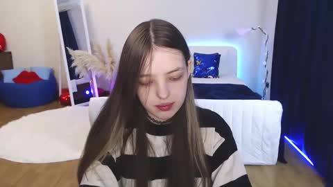 Lili Bakery online show from December 9, 1:18 am