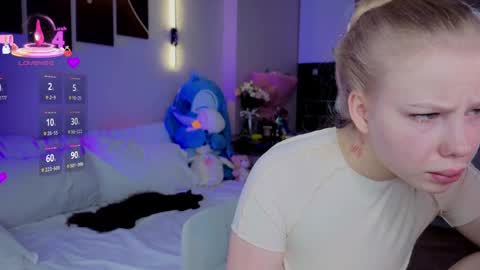 lililok101 online show from April 6, 2:44 am