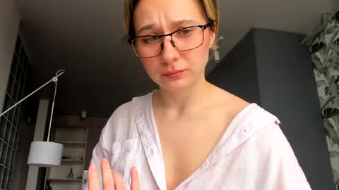 lilith online show from April 9, 1:49 pm