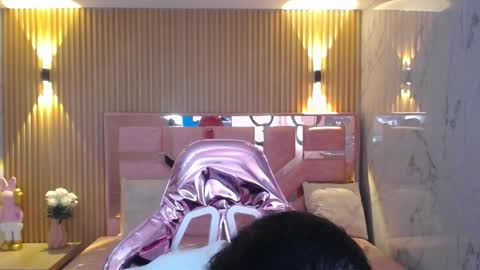 Snapshot of lilith_petit_sub chatting on February 24, 12:57 pm Lilith online show from February 24, 12:57 pm