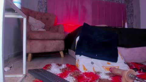 lilithcb_ online show from May 27, 1:57 am