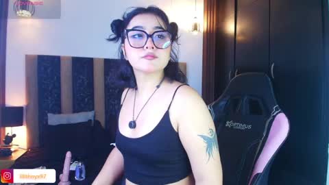 lilithnyx_x online show from May 27, 3:53 pm