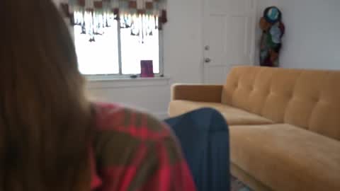 L online show from September 20, 11:36 pm