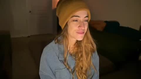 L online show from February 23, 12:52 pm