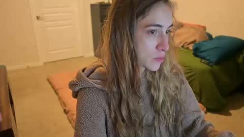 L online show from February 27, 12:23 pm