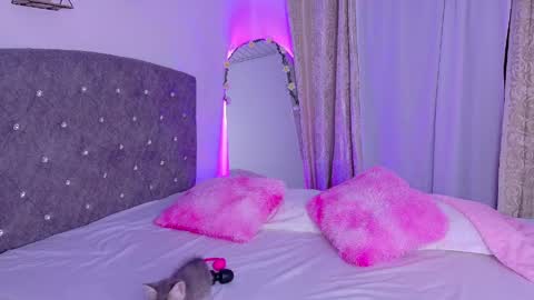 lilithsmiith online show from April 22, 12:02 pm