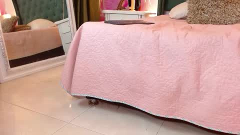 Lilith Snoop online show from December 16, 4:02 pm