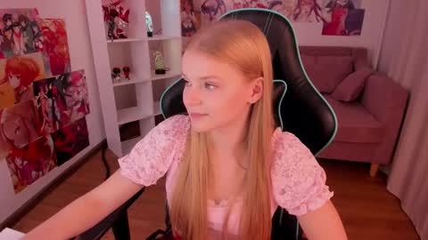 Snapshot of lilitrosen chatting on September 24, 7:02 pm lilitrosen online show from September 24, 7:02 pm