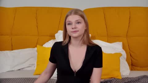 Snapshot of lilitrosen chatting on October 15, 5:48 pm lilitrosen online show from October 15, 5:48 pm