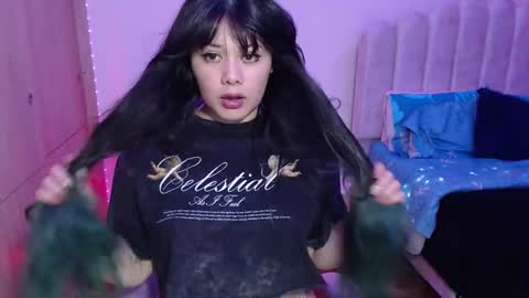 Snapshot of lilixlove_ chatting on October 29, 3:55 am lily online show from October 29, 3:55 am