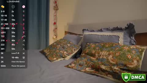 Snapshot of lilla_cutie chatting on September 10, 7:41 am Lilla online show from September 10, 7:41 am