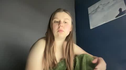 Snapshot of lillianx9zbld chatting on October 19, 8:33 pm Lily online show from October 19, 8:33 pm