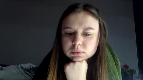 Snapshot of lillianx9zbld chatting on October 13, 6:16 am Lily online show from October 13, 6:16 am