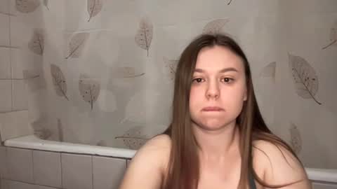 Snapshot of lillianx9zbld chatting on October 8, 12:04 am Lily online show from October 8, 12:04 am