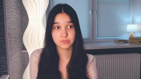 Celina Lillie online show from March 25, 12:08 pm