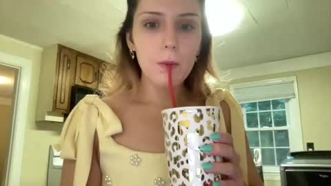 lilly_adams88 online show from July 17, 10:35 pm