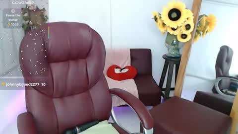 Lilly online show from July 28, 5:13 pm