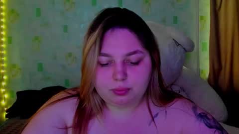 lillyhaigh online show from May 13, 7:03 am