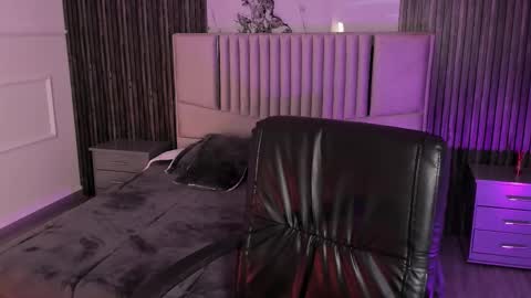 Snapshot of lillyortiz_ chatting on September 17, 7:45 pm Lilly Ortiz online show from September 17, 7:45 pm
